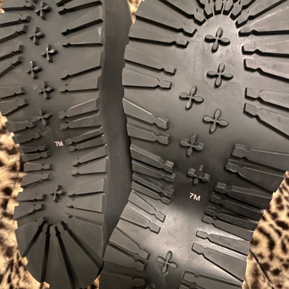 Dolls Kill X Corpse Bride Combat Boots Sz 7 - Picture 7 of 8